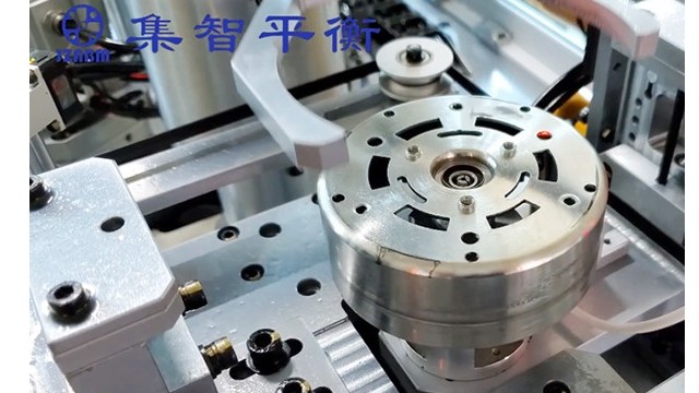 外轉(zhuǎn)子動平衡機設(shè)備有哪些性能？