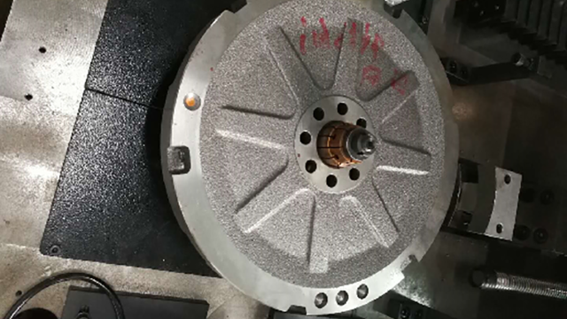 動平衡鉆孔去重一體機，可單面平衡，軸向鉆孔